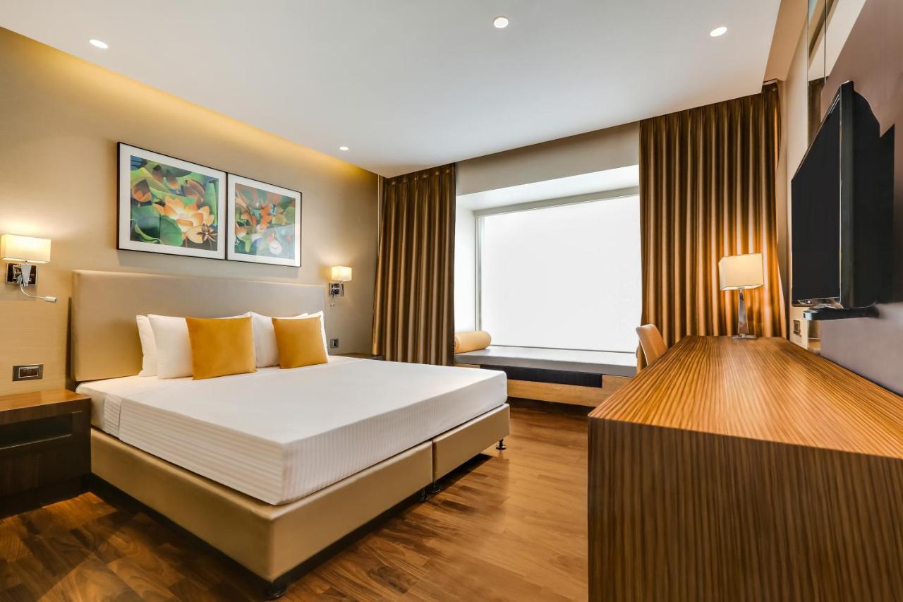 Lemon Tree Hotel Viman Nagar Pune Exterior photo